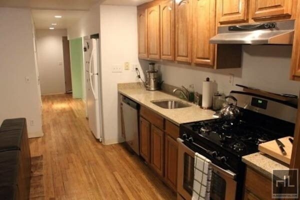 Foto del edificio - 235 E 35th St