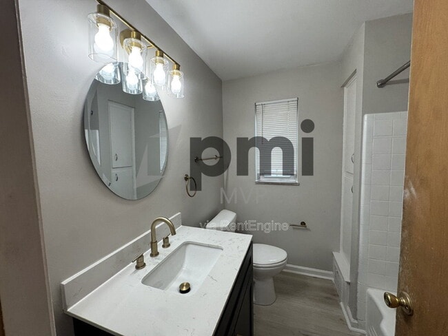 Foto del edificio - 2137 Ridgeview Rd