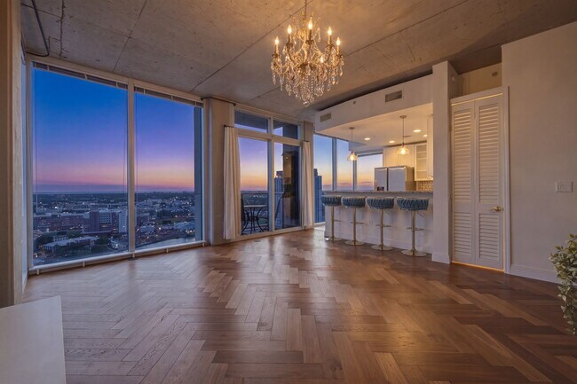 Foto del edificio - 777 N Ashley Dr