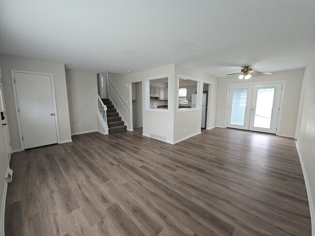 Foto del edificio - 422 Meadow Ln