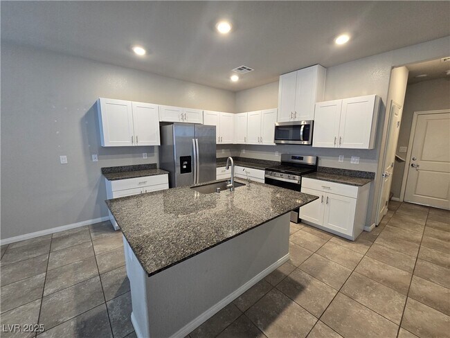 Foto del edificio - 7448 Red Plumeria Ave
