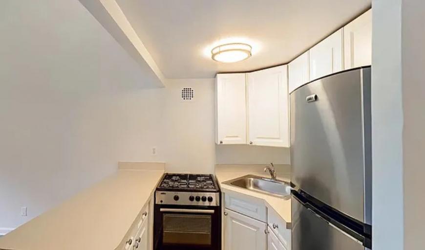 Foto principal - 0 bedroom in New York NY 10010