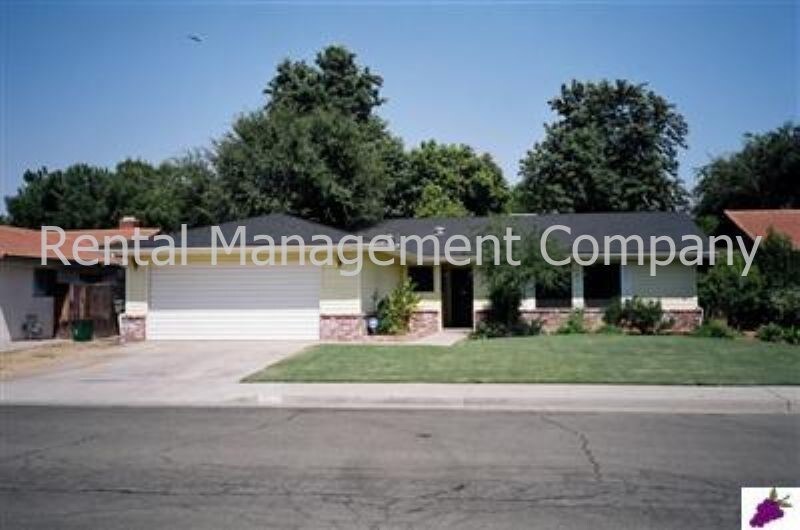 1063 Carey Ave, Clovis, CA 93611 House Rental in Clovis, CA
