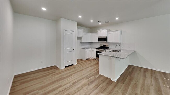 Foto del edificio - 11501 Mackenzie Wy