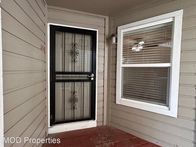 Building Photo - 3 br, 3 bath House - 12024 W Cross Drive #206