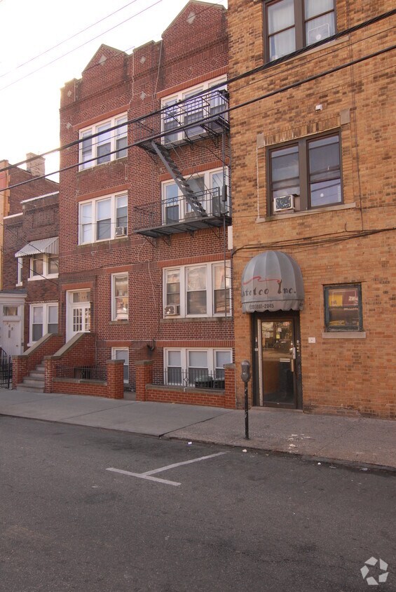 Foto del edificio - 447 64th St