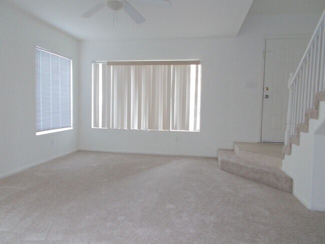 Foto del edificio - Bright & Spacious 2-Story Home – Move-In R...