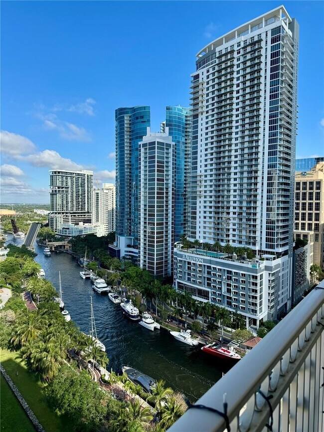 Foto del edificio - 511 SE 5th Ave