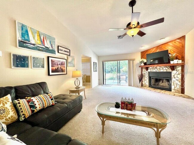 Foto del edificio - 2124 Rivers Edge Ct