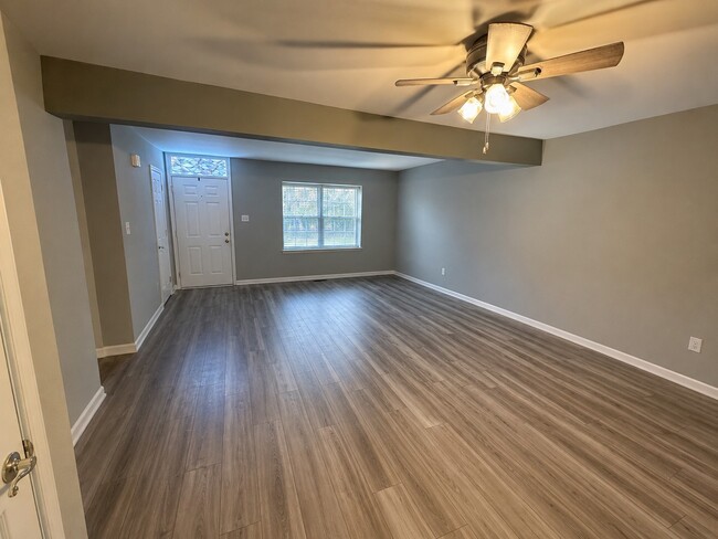 Building Photo - 739 Orley Pl