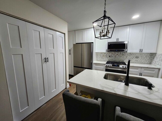 Foto del edificio - 374 W Birchwood Ave