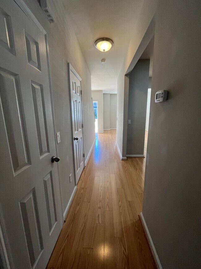 Foto del edificio - Liberty Hall Townhomes