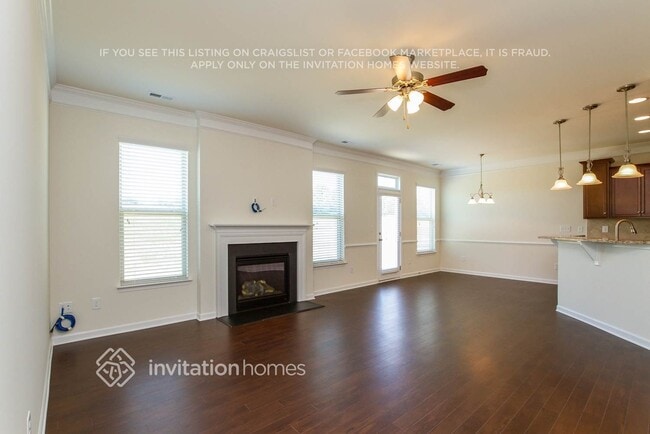 Building Photo - 457 Augustus Lane