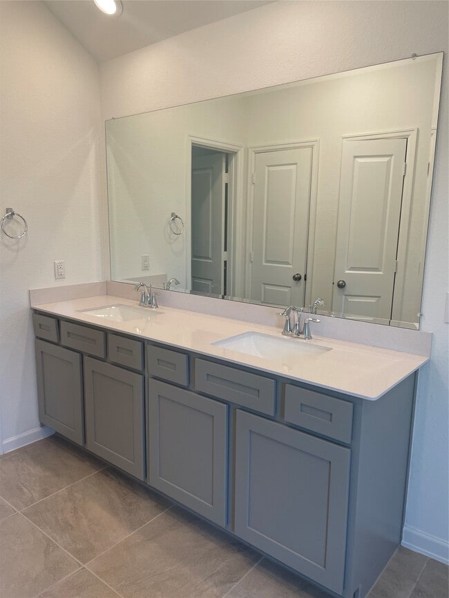 Foto del edificio - 621 Aspen Falls Ct