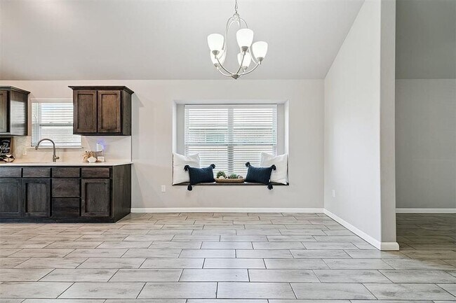 Building Photo - (3) Bed/(2) Bath in Eagle Cliff Addition Avail NOW!