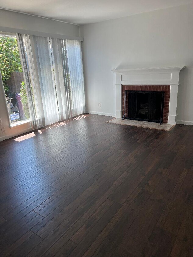 Primary Photo - 3743 Olive Ave