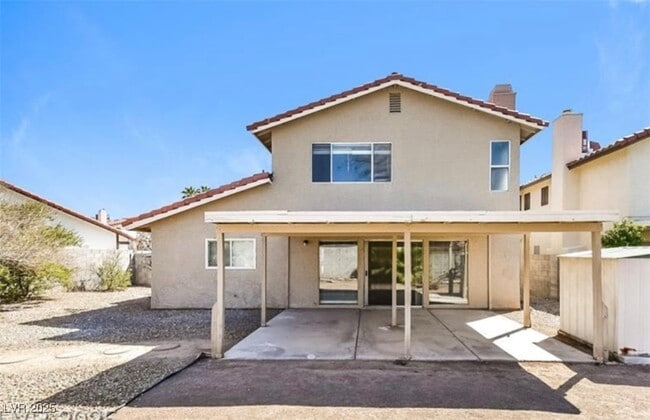 Building Photo - 741 Round Table Dr