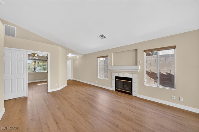 Foto del edificio - 9632 Bending River Ave