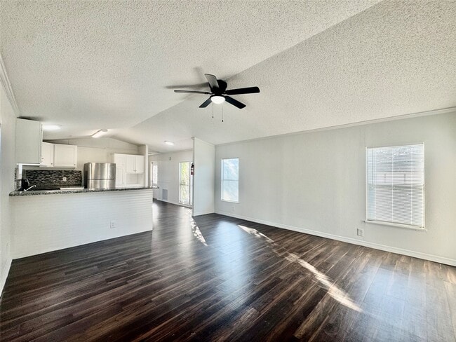 Building Photo - 1007 Spooner St