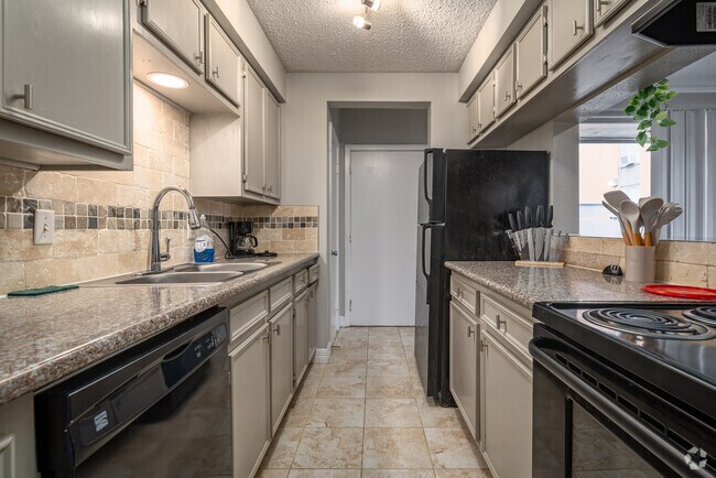 1HAB, 1BA - 612 ft² - Bay House Apartments