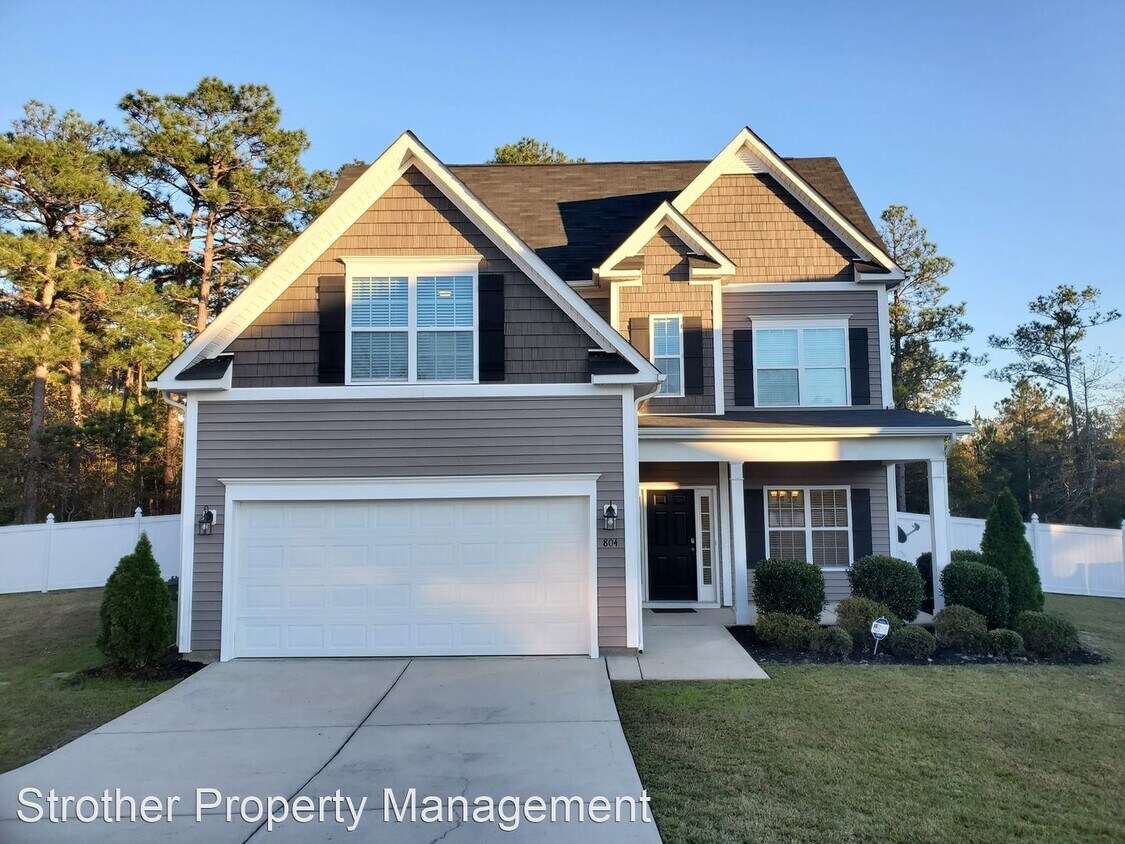 Foto principal - 4 br, 3 bath House - 804 Century Drive