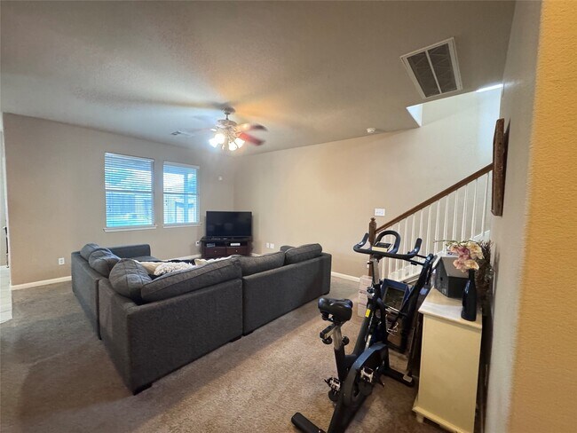 Foto del edificio - 6026 Starbrook Creek Dr