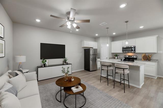 Building Photo - 3501 E Renfro St