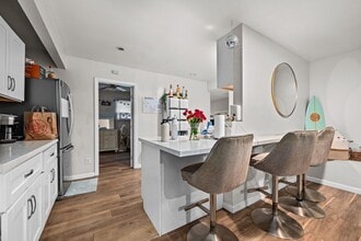 Building Photo - 6239-6241 Mary Ln Dr