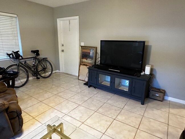 Foto del edificio - 240 SW 7th St