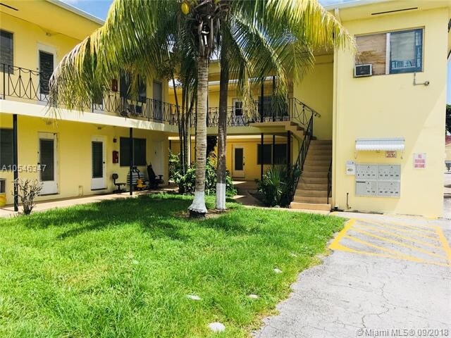 Foto principal - 71 NW 76th St
