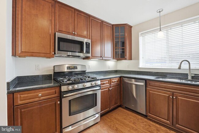 Foto del edificio - 4167 S Four Mile Run Dr