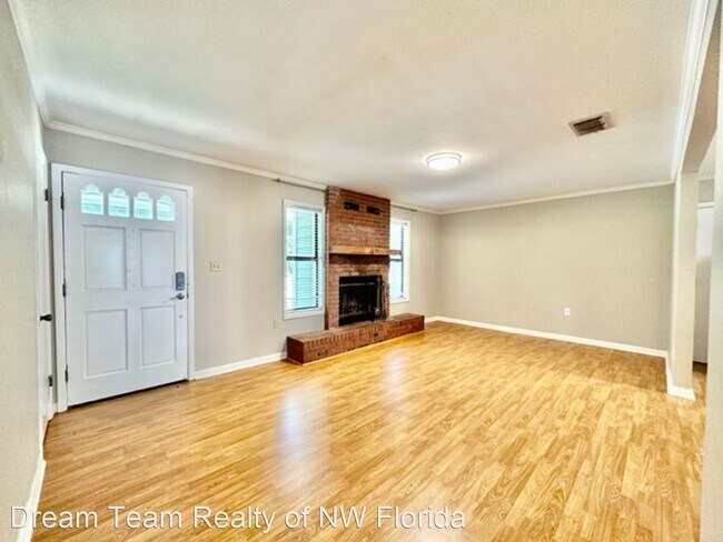 Building Photo - 3 br, 2 bath House - 627 Sea View Drive