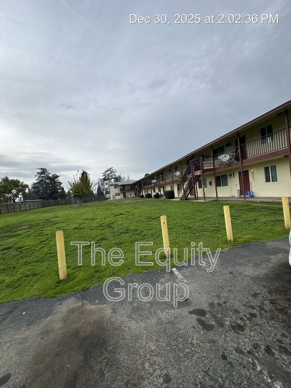 Foto del edificio - 352 S Blackstone St