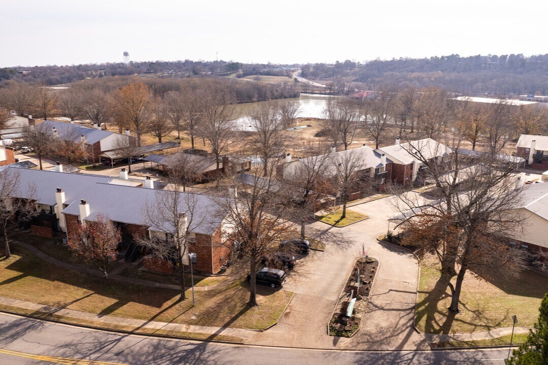 Harbortown Apartments 9608 Meandering Way Fort Smith, AR