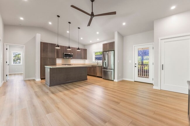 Building Photo - Brand-New 2BR/2BA Home with A/C & Huge Covered Lanai – Wailuku Country Estates