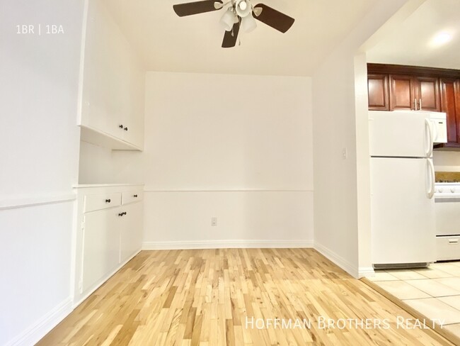 Foto del edificio - 8407 Clinton Ave