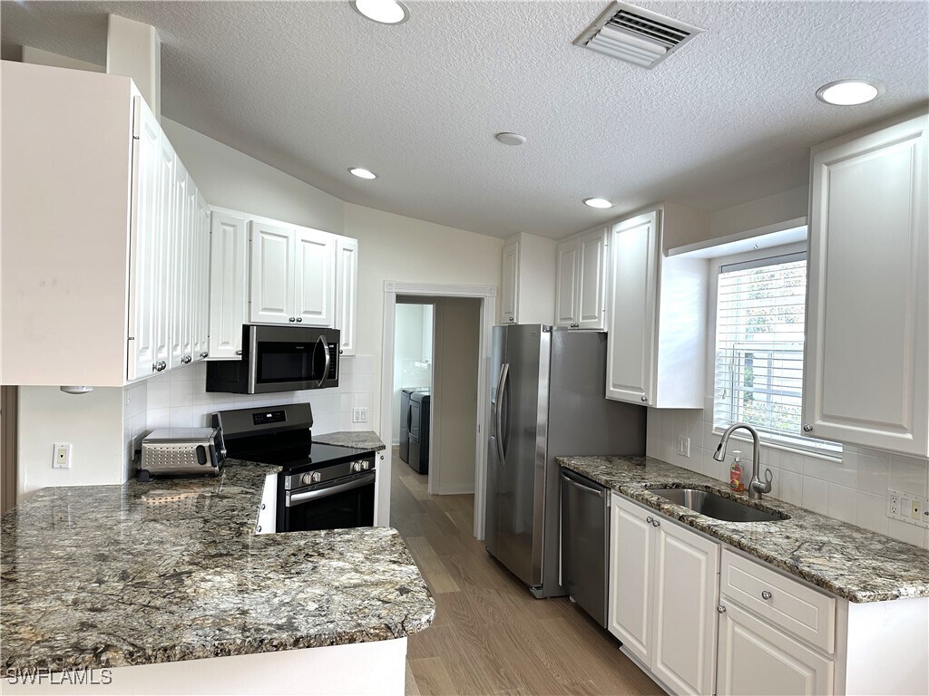 Foto principal - 28068 Boccaccio Way