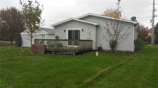 Building Photo - 13811 10 Mile Rd