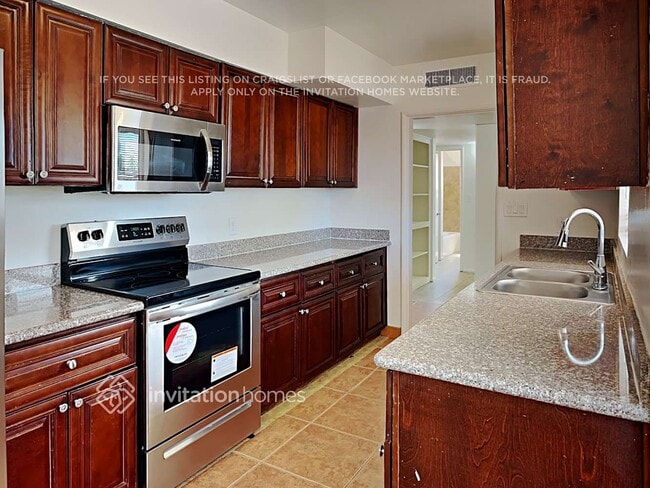 Foto del edificio - 1448 E 2nd St