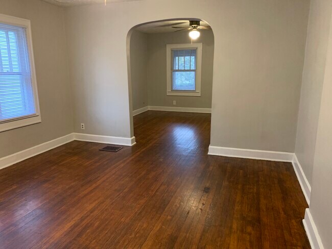 Foto del edificio - 813 N Bancroft St