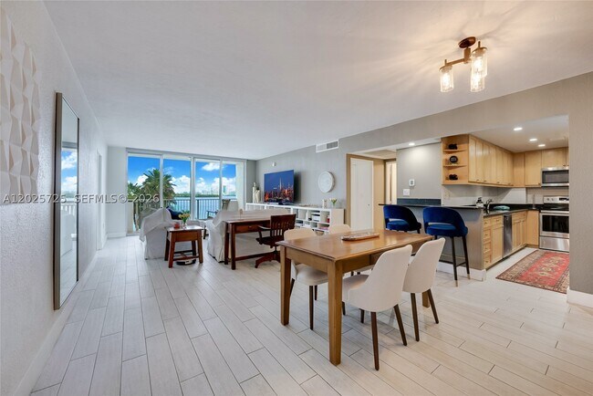 Foto del edificio - 10350 W Bay Harbor Dr