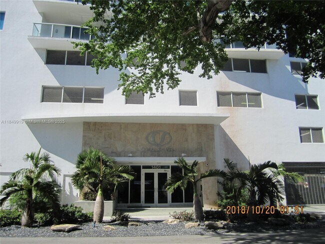 Foto del edificio - 1401 SW 22nd St