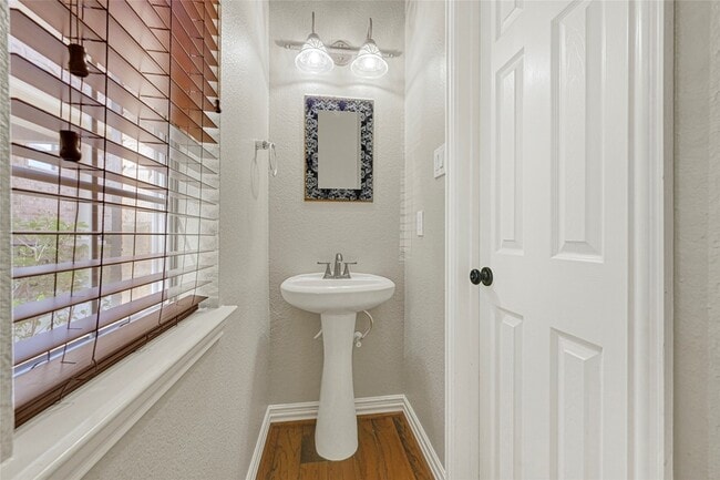 Building Photo - 38 Ginger Jar St