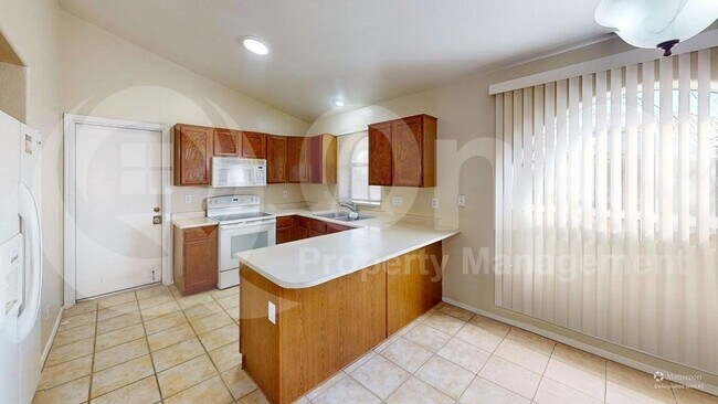Foto del edificio - 12742 W Monte Vista Rd