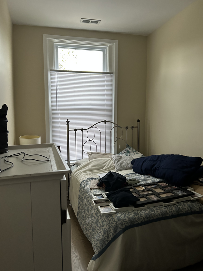 Bedroom 2 - 3950 S Western Ave