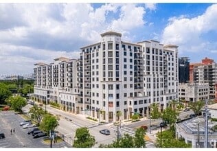 Building Photo - 301 Altara Ave