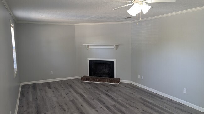 Foto del edificio - 335 Timberidge Dr