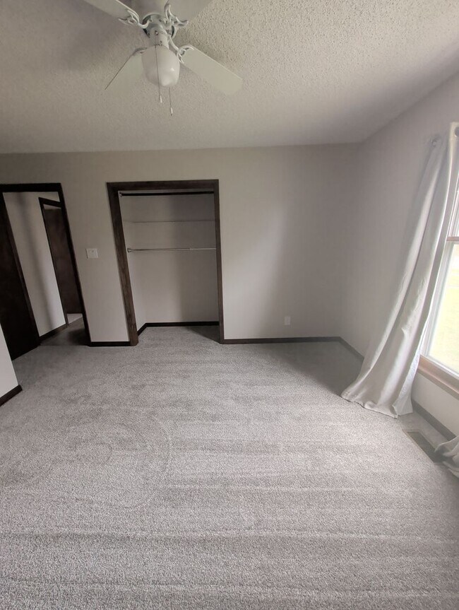 Foto del edificio - NEW PROPERTY LIVE!!!  LOOK AT THIS GEM!  Schedule A Tour Today!!  More photos coming soon!