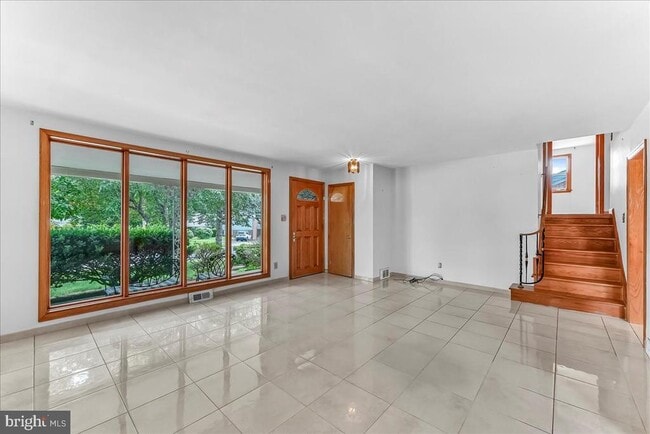 Foto del edificio - 400 Kennerly Rd