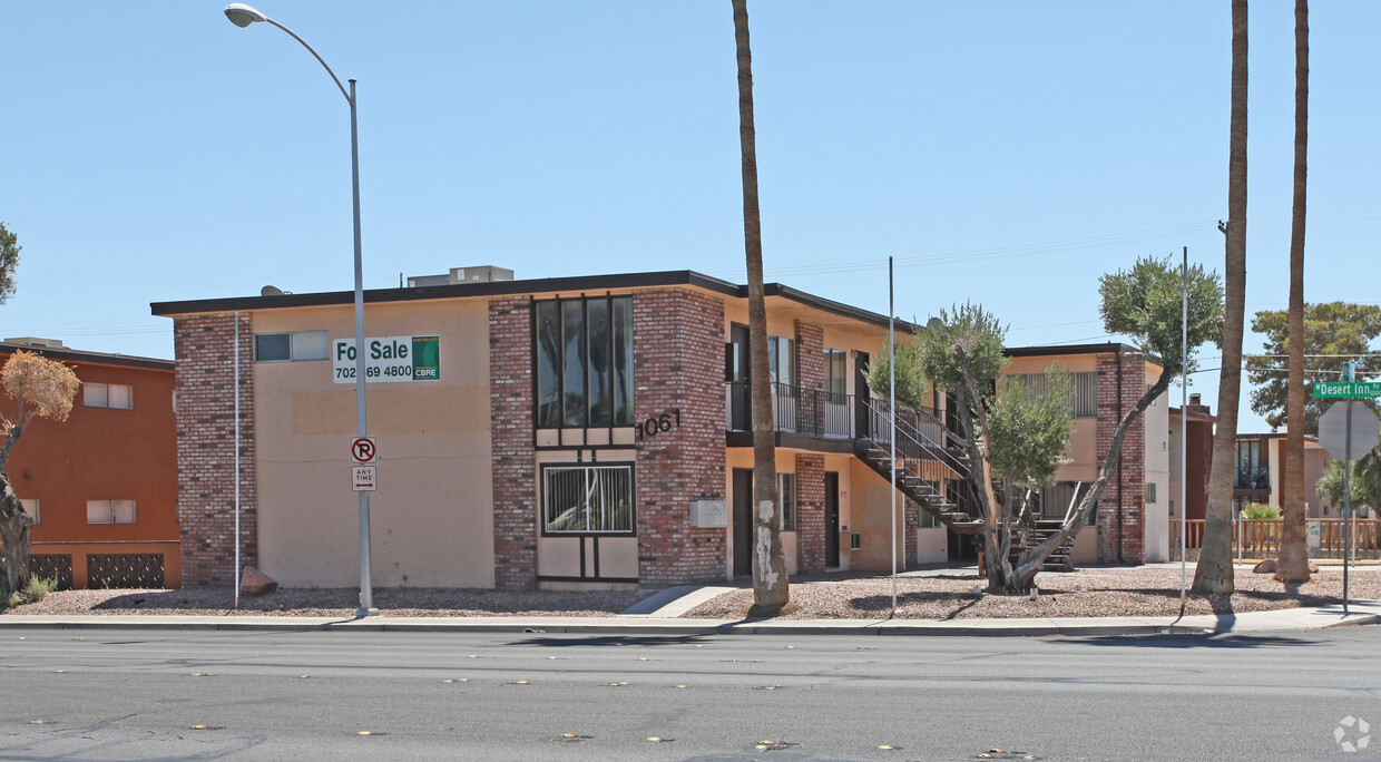 Primary Photo - Esperanza Apartments